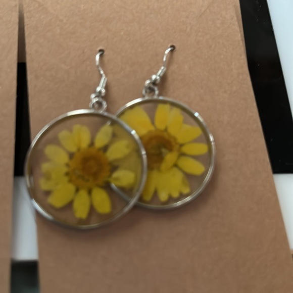 Earring bundle - Picture 2 of 8